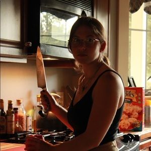 Meet your Posher, Elizabeth